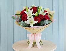 Букет цветов из:  Лилии и Розы #REPLACE_PRED# Гвазде