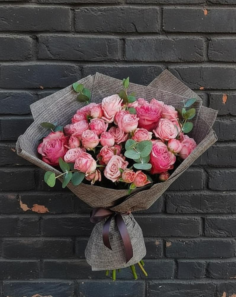 Букет цветов из: Розы в Гвазде