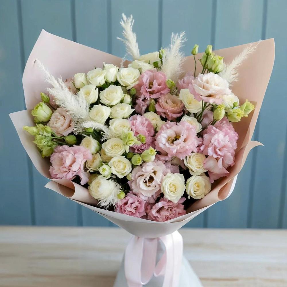 Букет цветов из: Альстромерии и Розы в Гвазде