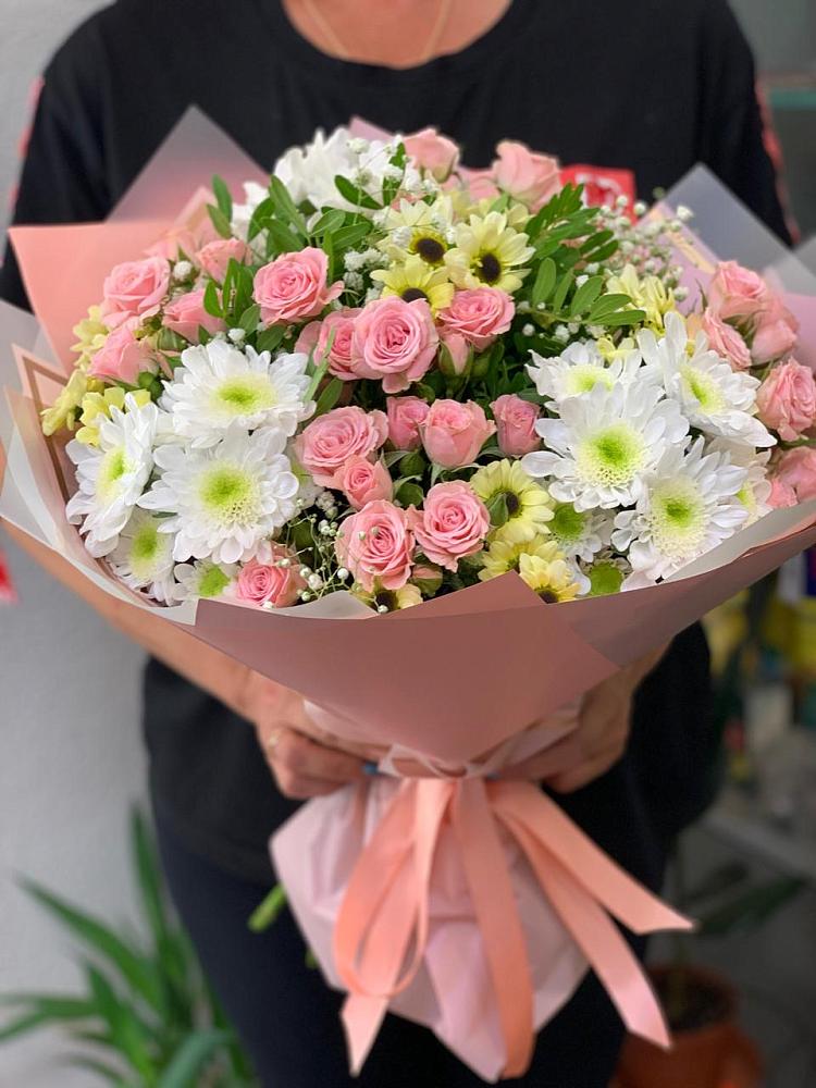 Букет цветов из: Розы и Хризантемы в Гвазде