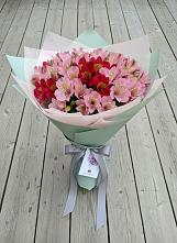 Букет цветов из:  Альстромерии в Гвазде