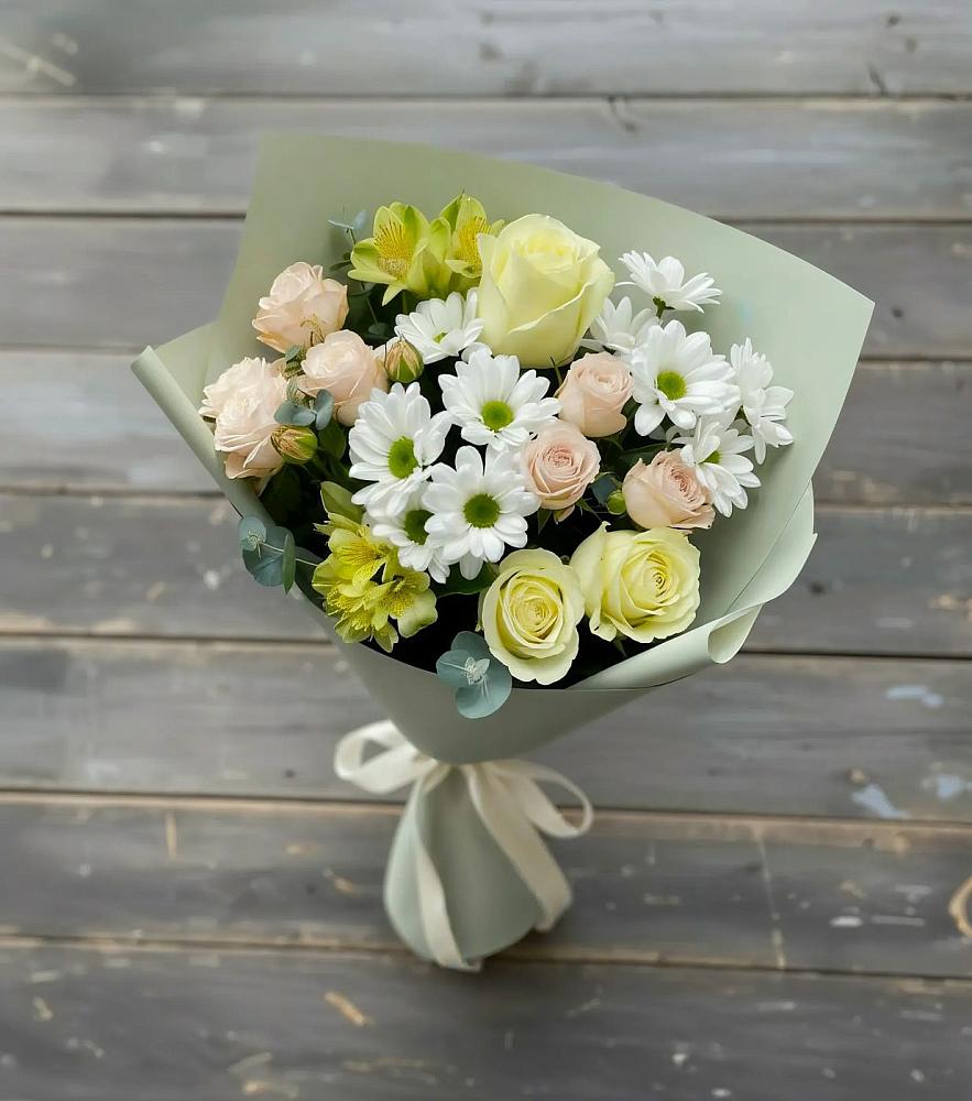 Букет цветов из: Альстромерии, Розы и Хризантемы в Гвазде