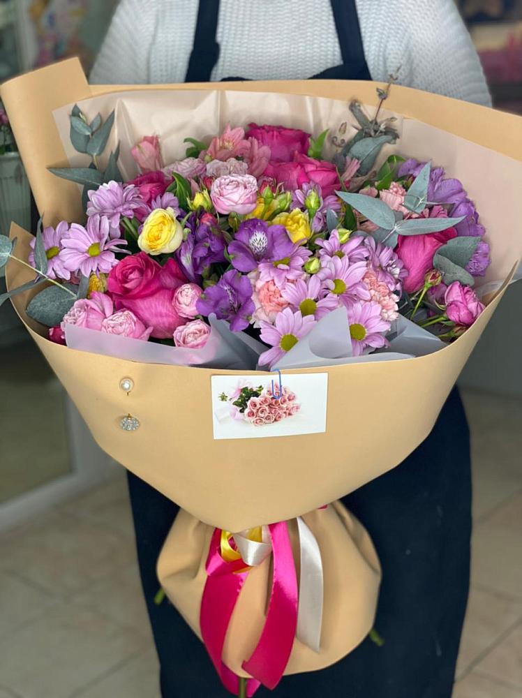 Букет цветов из: Хризантемы, Гвоздики и Альстромерии в Гвазде