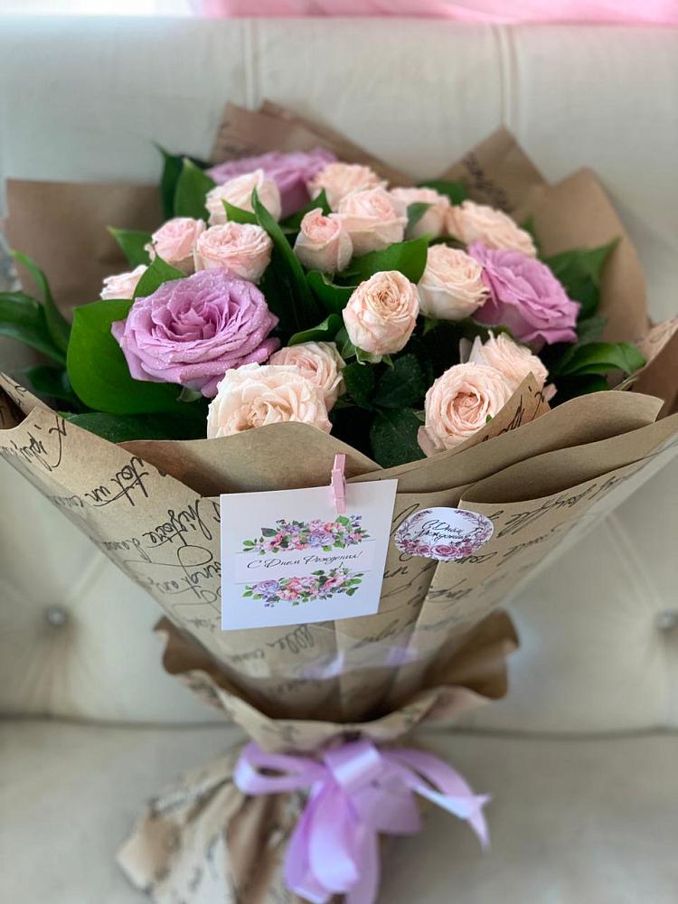 Букет цветов из: Розы в Гвазде