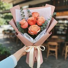 Букет цветов из:  Розы в Гвазде