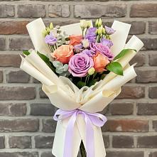 Букет цветов из:  Лизиантусы и Розы #REPLACE_PRED# Гвазде