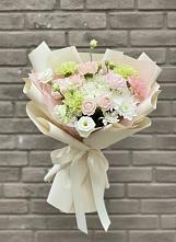 Букет цветов из:  Гвоздики, Розы, Лизиантусы и Хризантемы в Гвазде