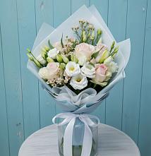 Букет цветов из:  Розы и Лизиантусы в Гвазде
