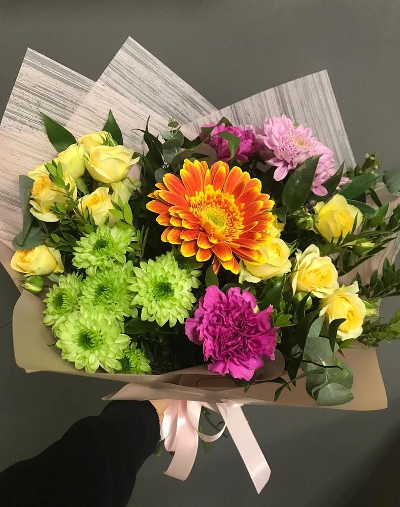 Букет цветов из: Гвоздики, Герберы, Розы и Хризантемы в Гвазде