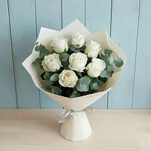 Букет Белые розы в Эвкалипте в Гвазде