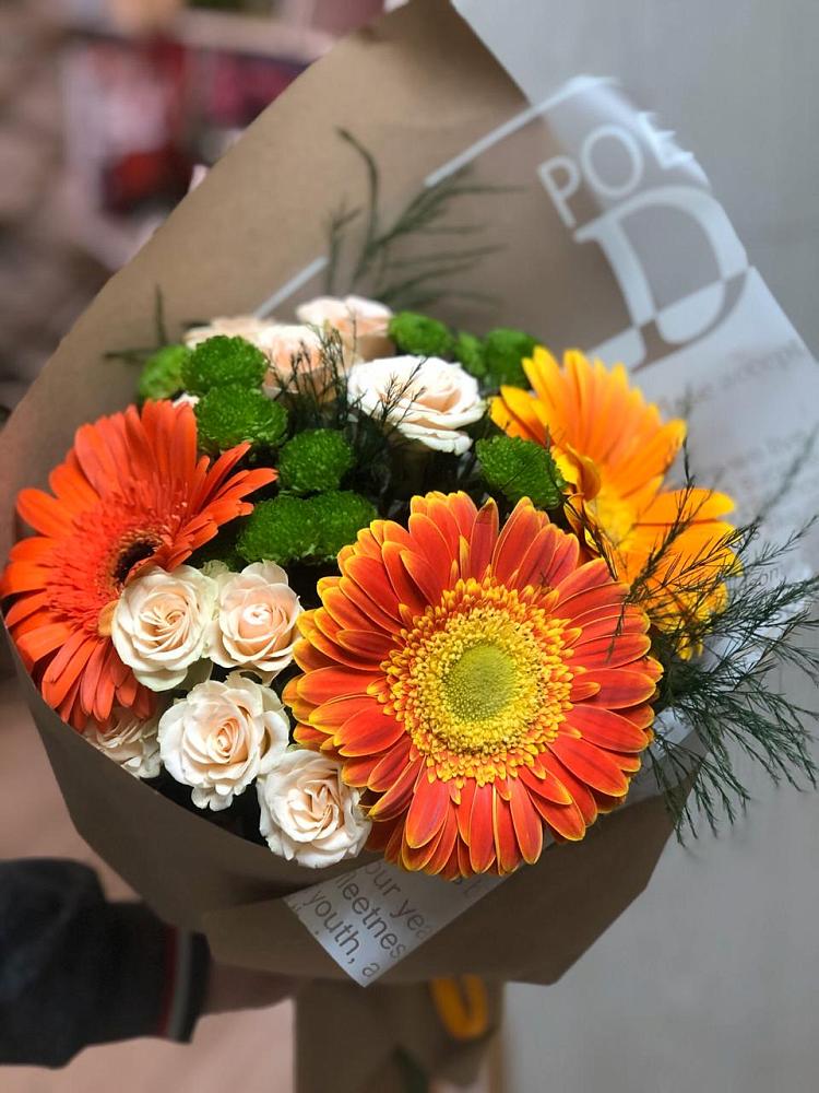 Букет цветов из: Герберы, Хризантемы и Розы в Гвазде