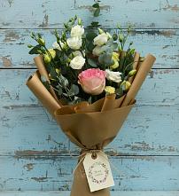 Букет цветов из:  Розы и Лизиантусы в Гвазде
