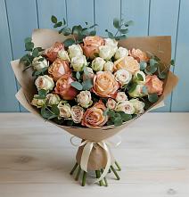 Букет цветов из:  Альстромерии и Розы в Гвазде