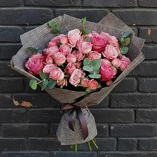 Букет цветов из:  Розы в Гвазде