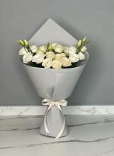 Букет цветов из:  Розы и Лизиантусы в Гвазде